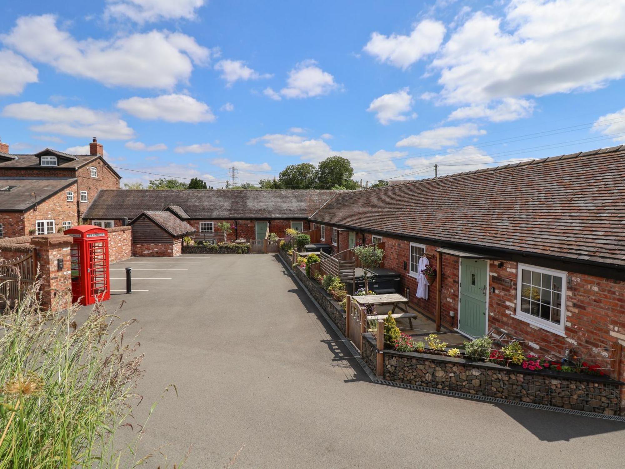 The Parlour Villa Chester Exterior photo